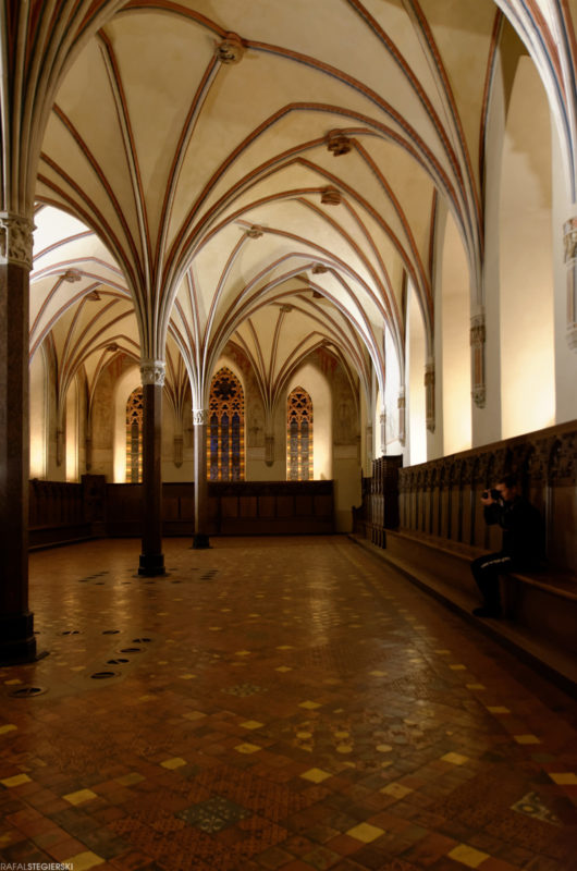 Zamek w Malborku nocą