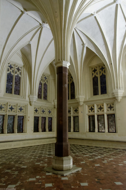 Zamek w Malborku nocą